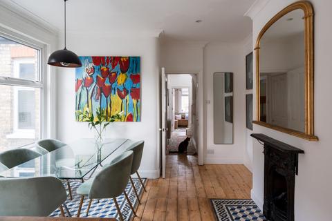 3 bedroom maisonette for sale, Newport Road, London E10