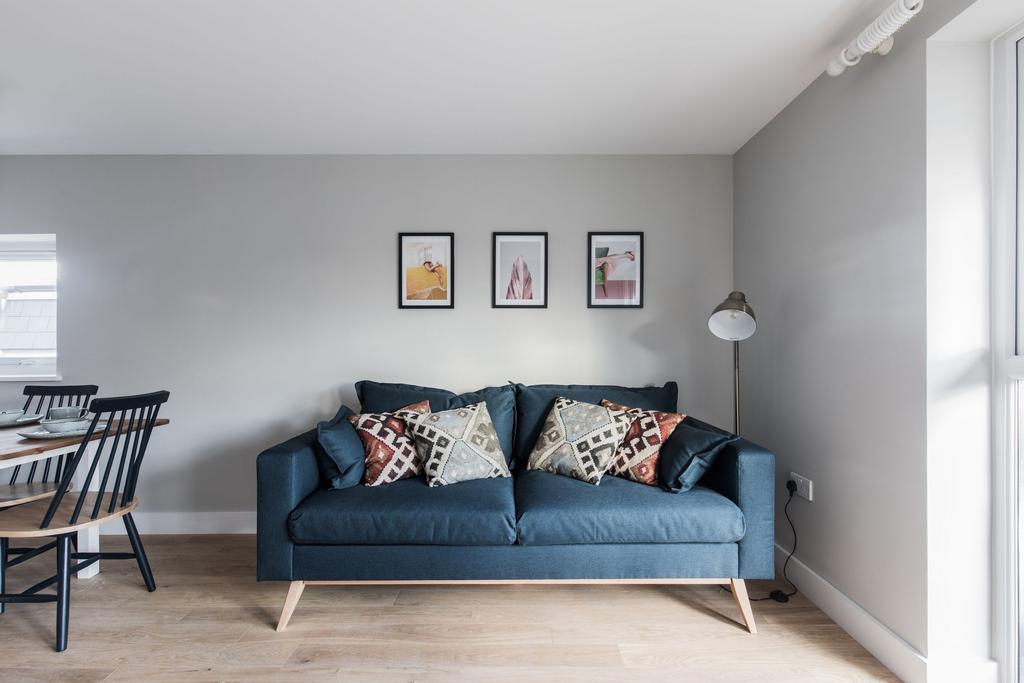 Living room (example)