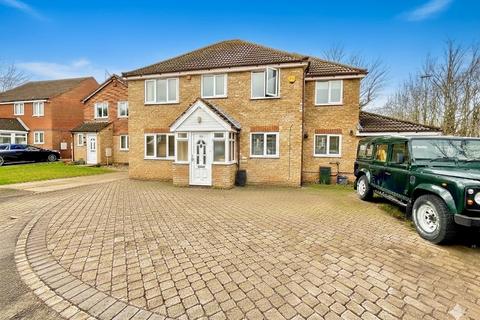 undefined, Benington Close, Luton, LU2 7YJ