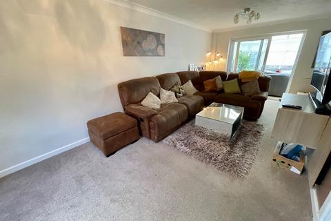 undefined, Benington Close, Luton, LU2 7YJ