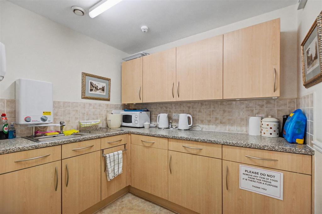 Communal Kitchen.jpeg