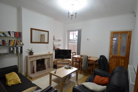 3 bedroom flat to rent, Hagley Court, Edgbaston, Birmingham B16