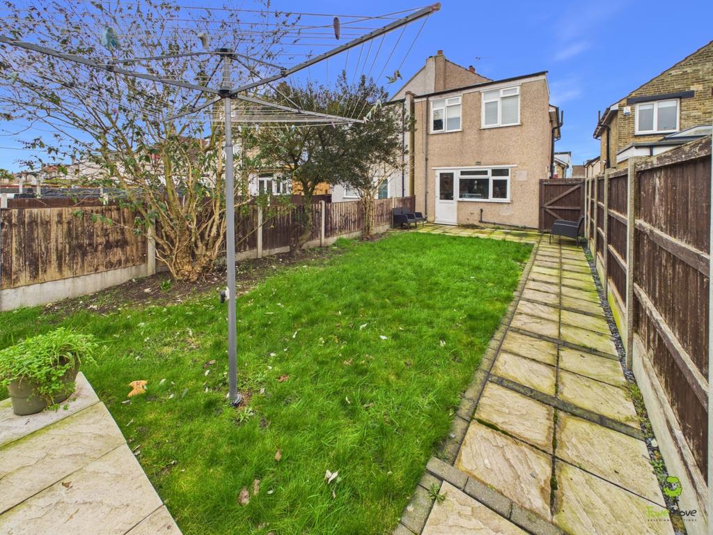 Presented by Clinton at Ewe Move Bexleyheath and Da
