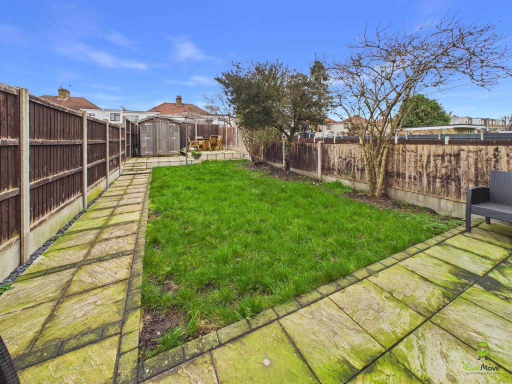 Presented by Clinton at Ewe Move Bexleyheath and Da