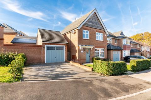 3 bedroom detached house for sale, Pilling Way, Scissett, HD8