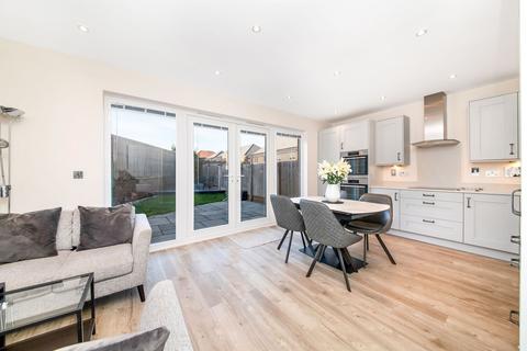 3 bedroom detached house for sale, Pilling Way, Scissett, HD8
