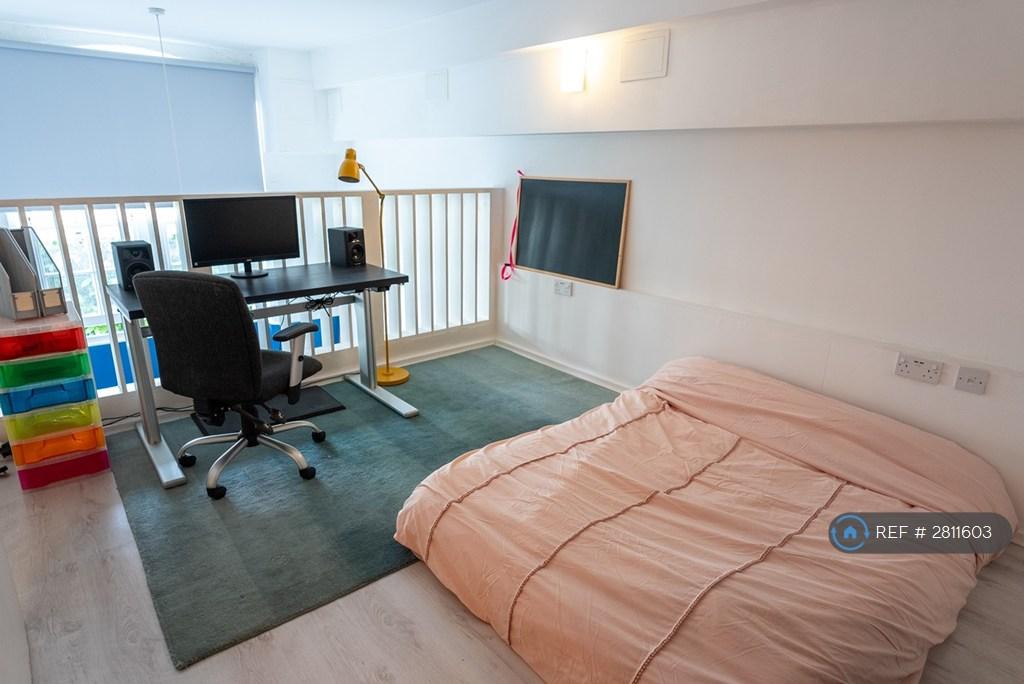 Mezzanine Office/Bedroom