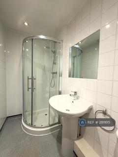 2 bedroom flat to rent, Finchley Road, London, NW11