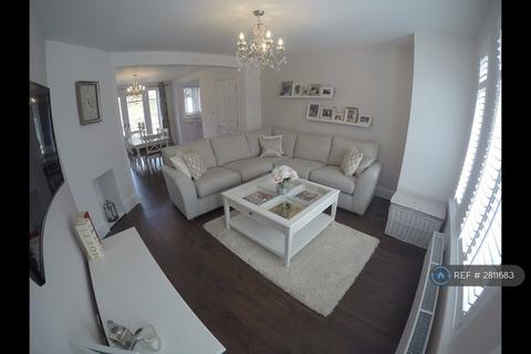 3 bedroom terraced house to rent, Kendall Avenue, Beckenham, BR3