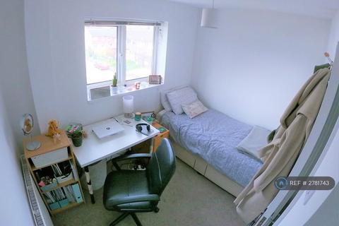 5 bedroom terraced house to rent, Guildford Park Avenue, Guildford, GU2