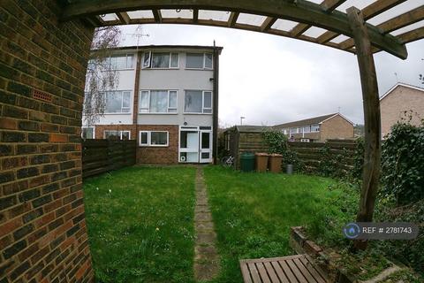 5 bedroom terraced house to rent, Guildford Park Avenue, Guildford, GU2
