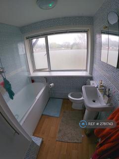 5 bedroom terraced house to rent, Guildford Park Avenue, Guildford, GU2
