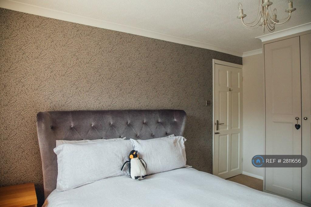 Main Double Bedroom