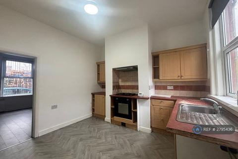 2 bedroom terraced house to rent, Beauchamp St, Ashton-Under-Lyne, OL6