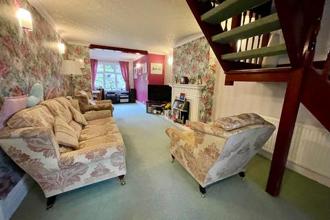 4 bedroom detached house for sale, Cutenhoe Road, Luton, Bedfordshire, LU1 3NG
