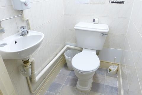Flat to rent, London, NW11