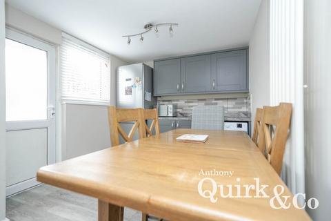 undefined, Seventh Avenue, Canvey Island, SS8