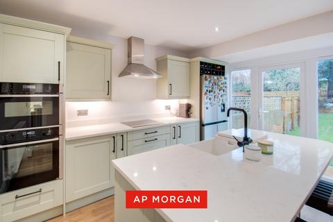 3 bedroom semi-detached house for sale, Jubilee Avenue, Redditch, Worcestershire, B97
