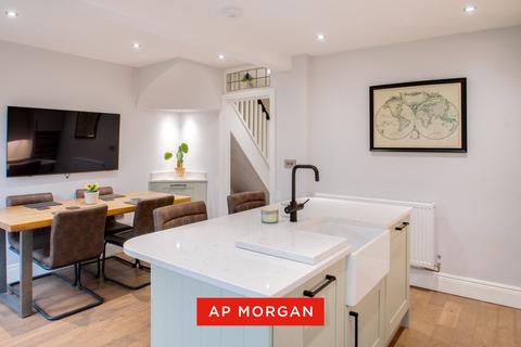 3 bedroom semi-detached house for sale, Jubilee Avenue, Redditch, Worcestershire, B97
