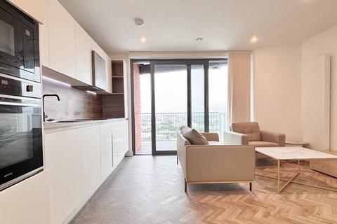 2 bedroom apartment for sale, Skyline Apartments, London E3