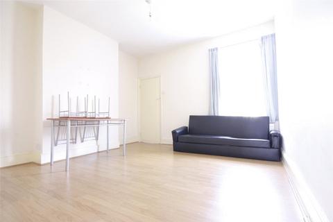 3 bedroom apartment to rent, Kensington Gardens, Ilford, IG1