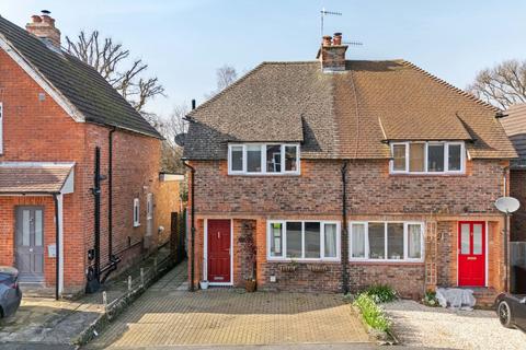 New Road, Haslemere, GU27