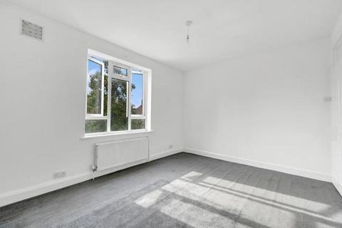 3 bedroom apartment to rent, All Souls Avenue, London, NW10