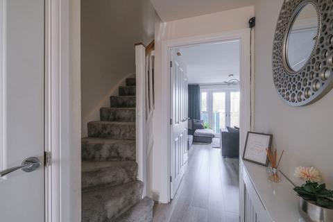undefined, Weavers Avenue, Huddersfield HD7