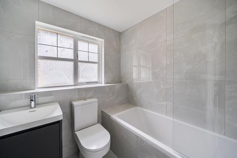 2 bedroom apartment for sale, Admiral Court, 8 Barton Close, London, NW4