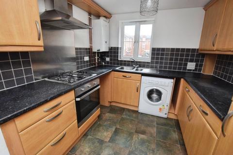 2 bedroom flat for sale, Gras Lawn, St Leonards