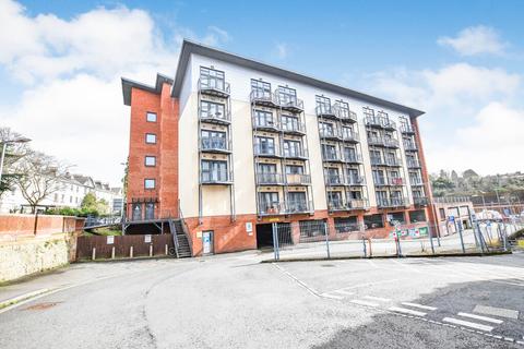 Studio for sale, New North Road