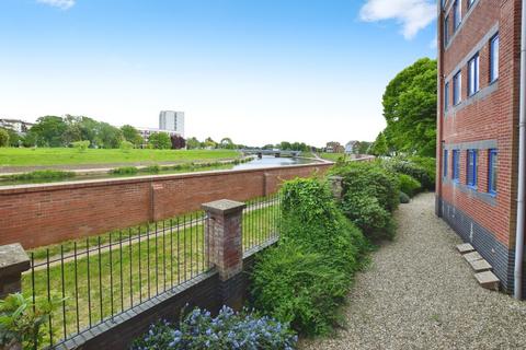 1 bedroom flat for sale, Flowerpot Lane