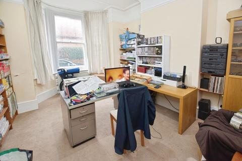 undefined, 42 Haldon Road