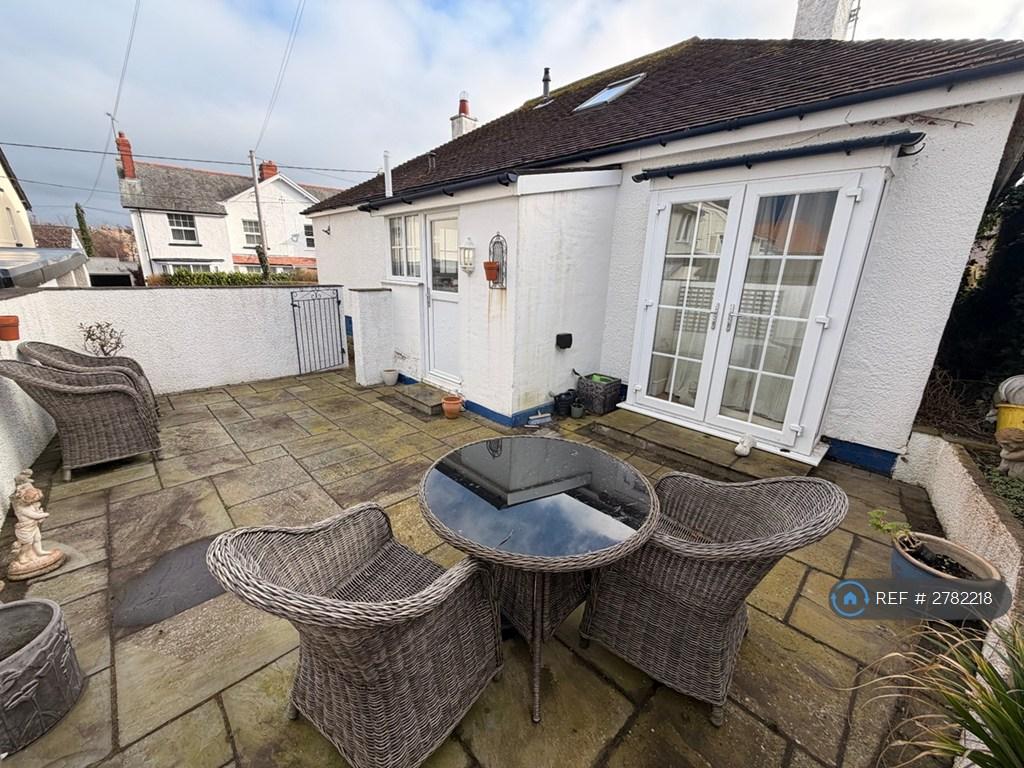 Rear Coutyard (Off Kitchen)