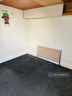2 bedroom flat to rent, Waterloo Walk, Waterloo Walk, NE37