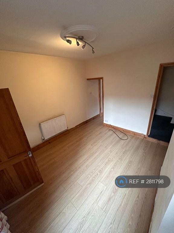Front Room No Furniture