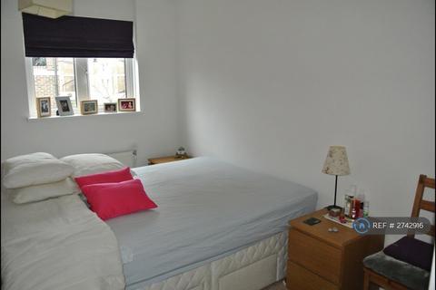 2 bedroom flat to rent, Hungerford Road, London, N7