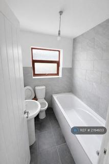 3 bedroom end of terrace house to rent, Croxteth Hall Lane, Liverpool, L11