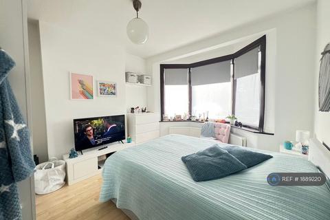 undefined, Peterborough Road, London, E10