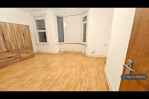 undefined, Palmerston Road, London, E17
