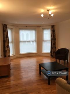 2 bedroom flat to rent, Trinity Road, London, SW17