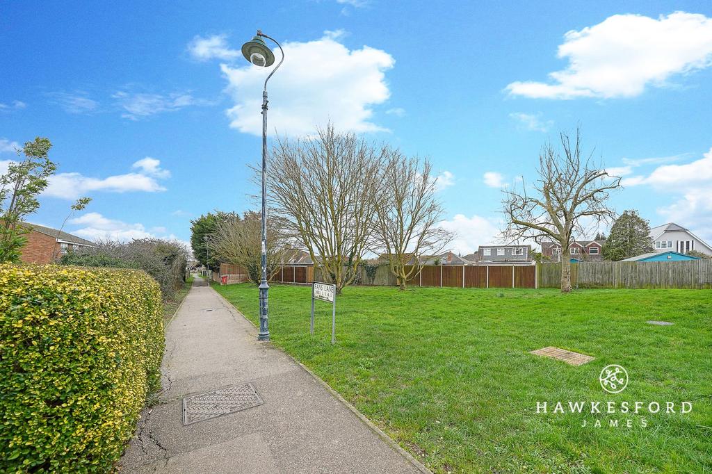 Fans Lane, Iwade - Walkway