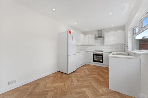 3 bedroom end of terrace house for sale, Woodsend Road, Flixton, Manchester, M41
