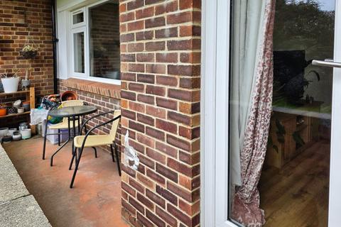 2 bedroom apartment for sale, Redhill Drive, Bournemouth BH10