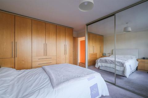 undefined, Cowrakes Close, Huddersfield HD3