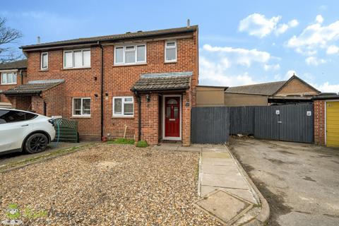 undefined, Stratfield Avenue, Tadley RG26
