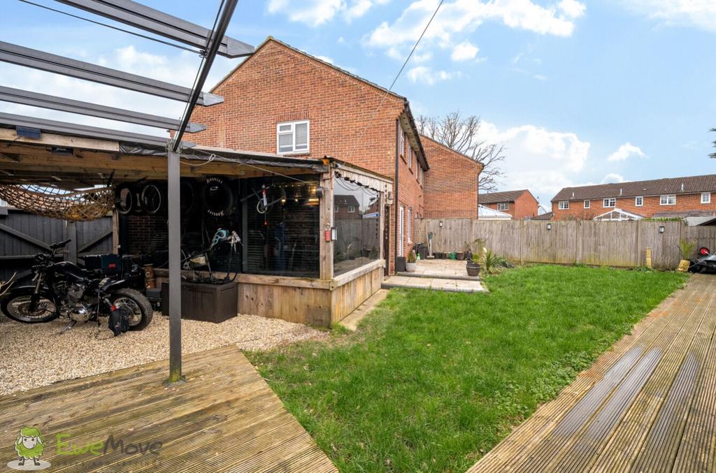 Rear Corner Plot Garden