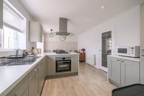 undefined, Oaklands Crescent, Huddersfield HD2