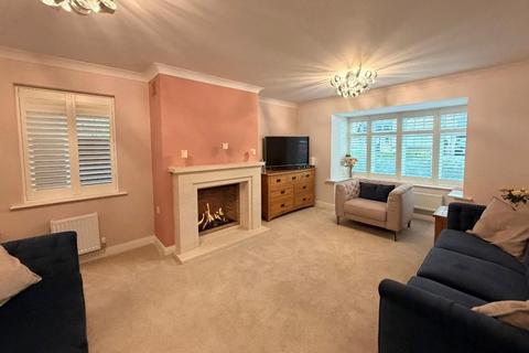 undefined, Oaklands Crescent, Huddersfield HD2