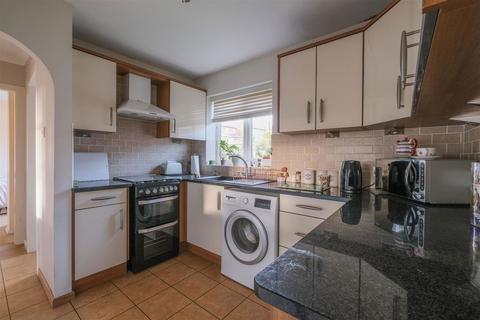 undefined, Heatherfield Road, Huddersfield HD1